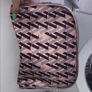 Adrienne Vittadini Make up bag